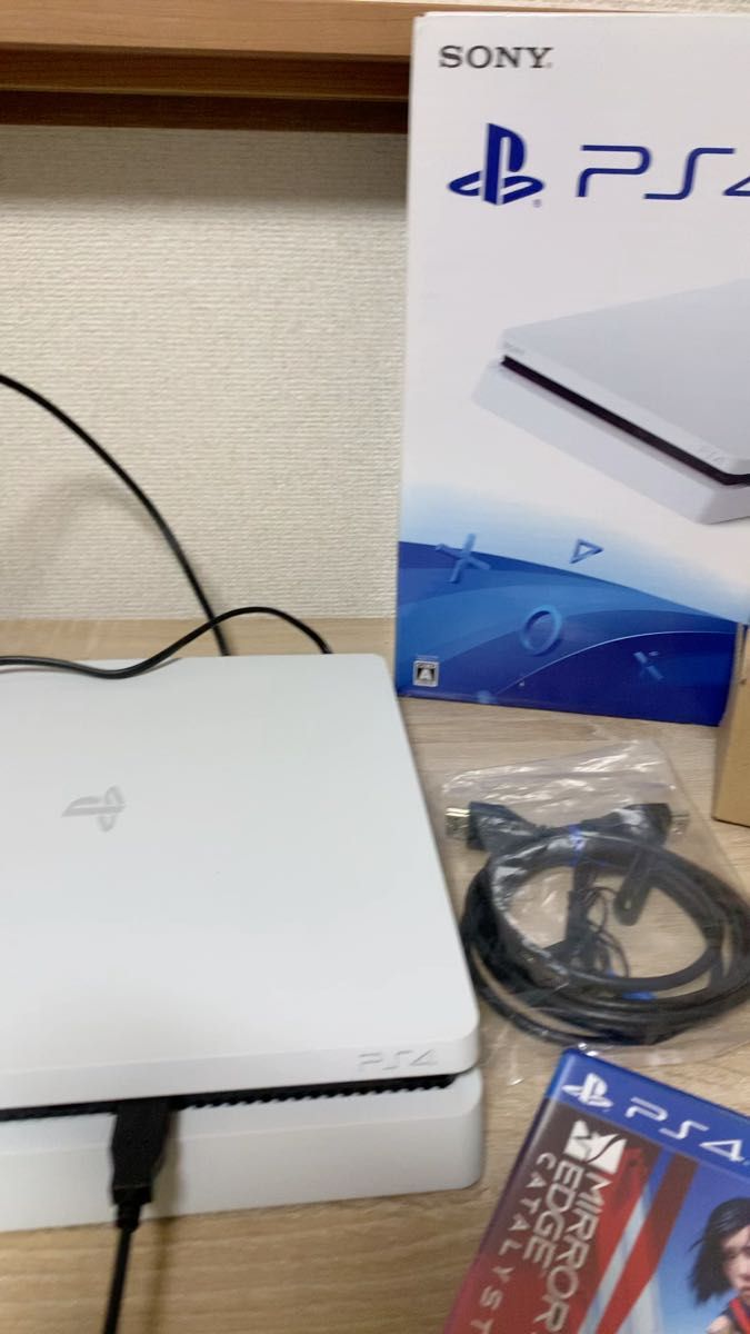 超おすすめ品 SONY PlayStation4 グレイシャー・ホワイト 1TB CUH-2100BB02(超美品)