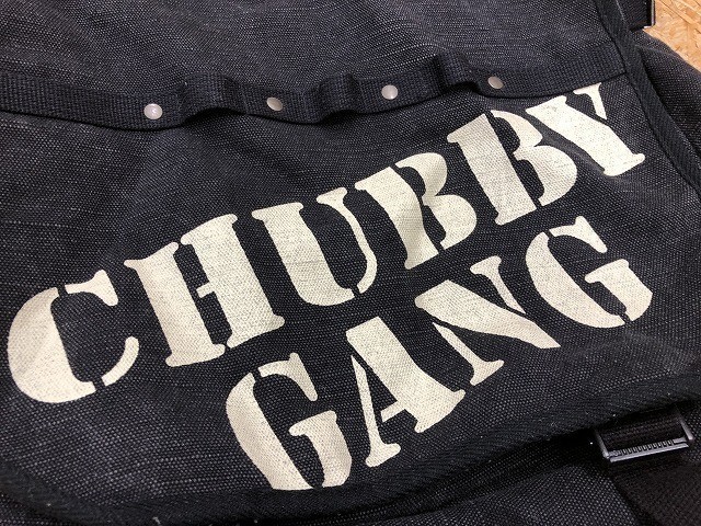 CHUBBYGANG Chubbygang Kids сумка на плечо Logo принт портфель портфель черный × "теплый" белый чёрный × белой серии 
