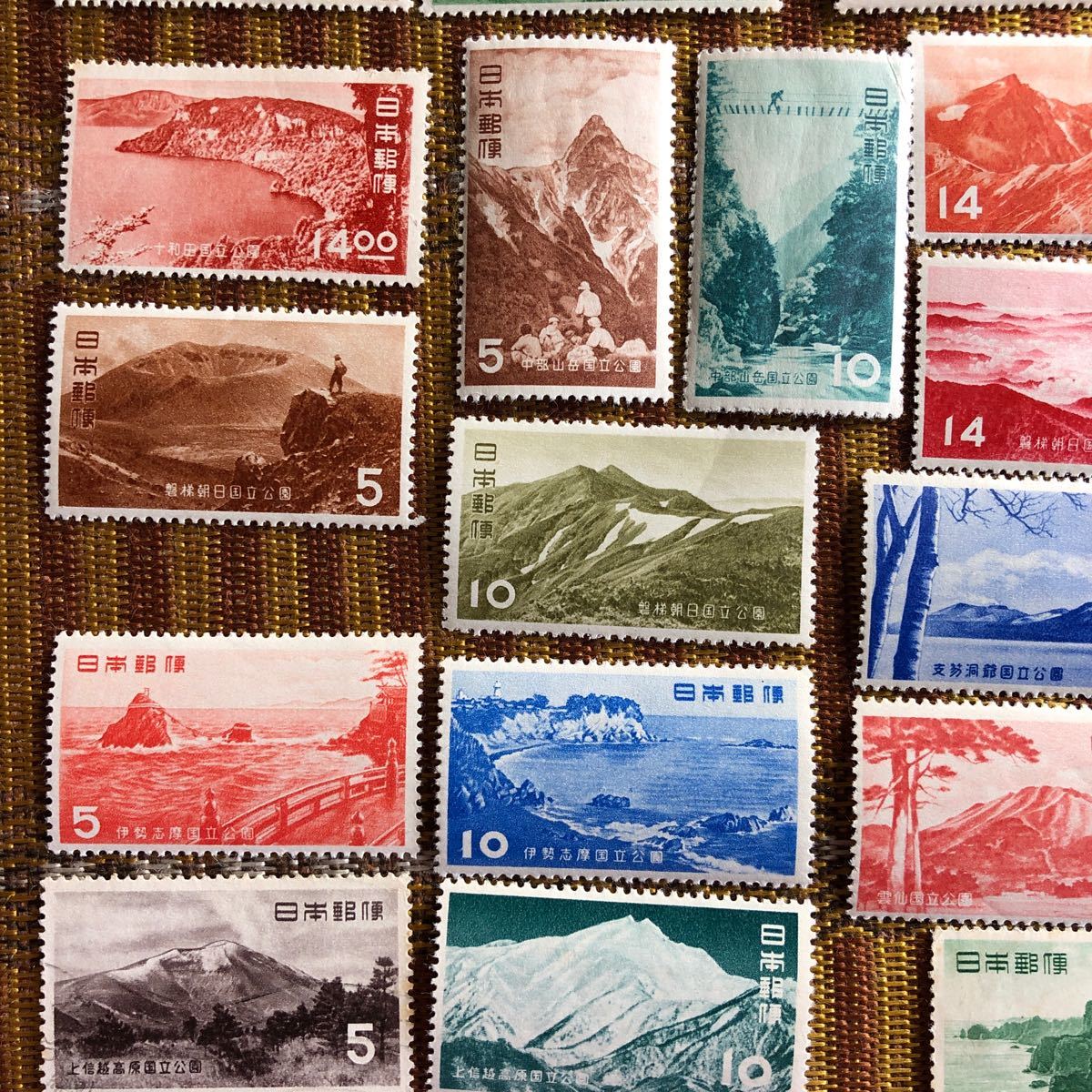 カタログ価格37,450円！昭和24年〜31年　第一次国立公園切手31種未使用！
