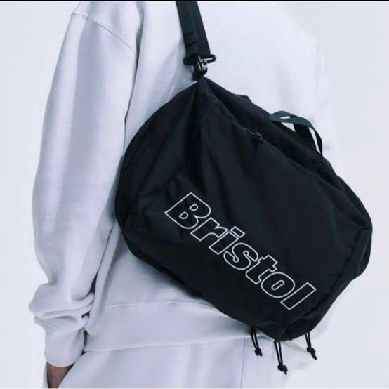 バッグ F.C.Real.Bristol NYLON MULTI BAG F C Real Bristol NYLON MULTI BAG｜Yahoo!フリマ（旧PayPayフリマ）