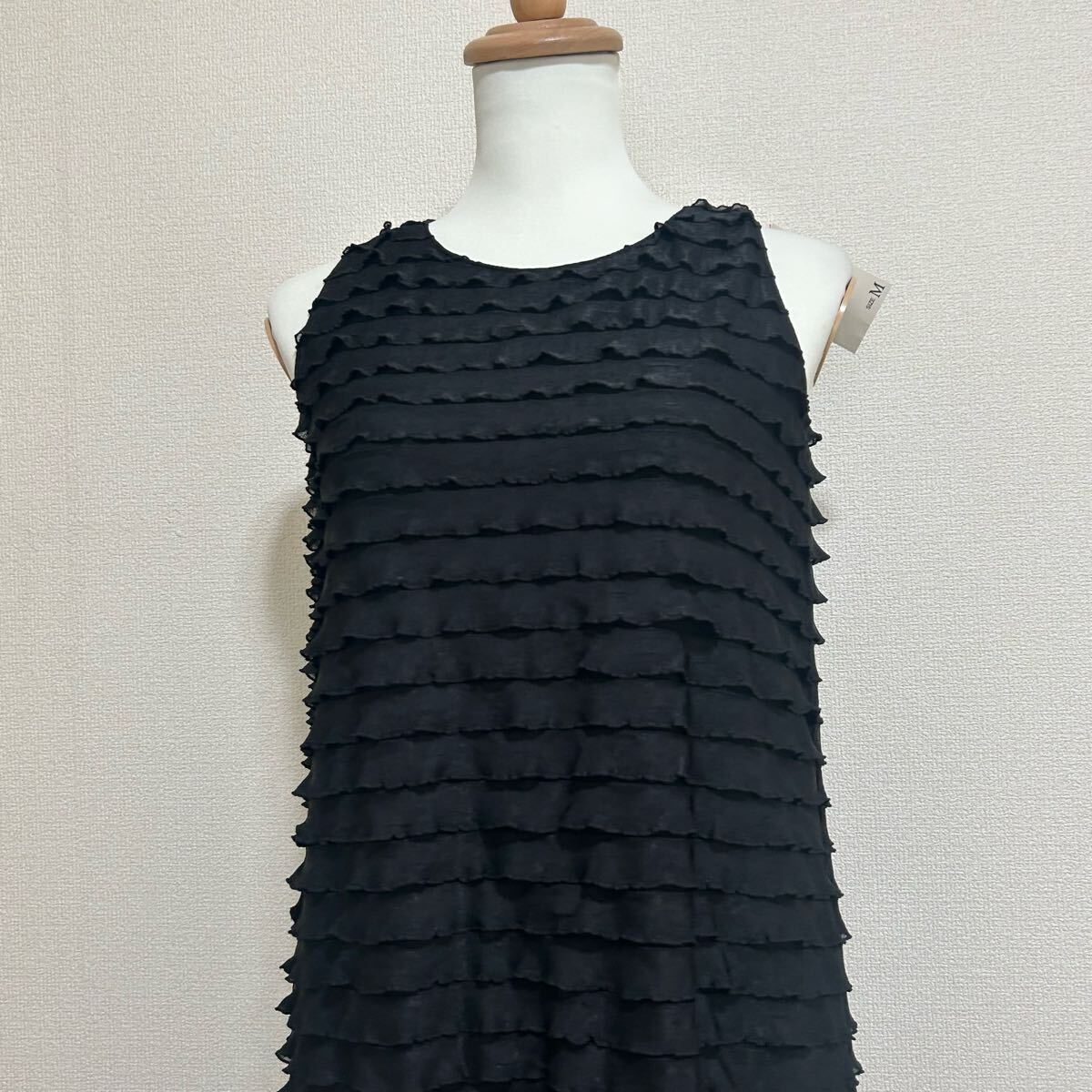 新品 未使用 pixie heart ピクシーハート ワンピース フリル ティアード ノースリーブ ストレッチ ふりふり ガーリー 膝丈 ブラック 黒 M_画像2