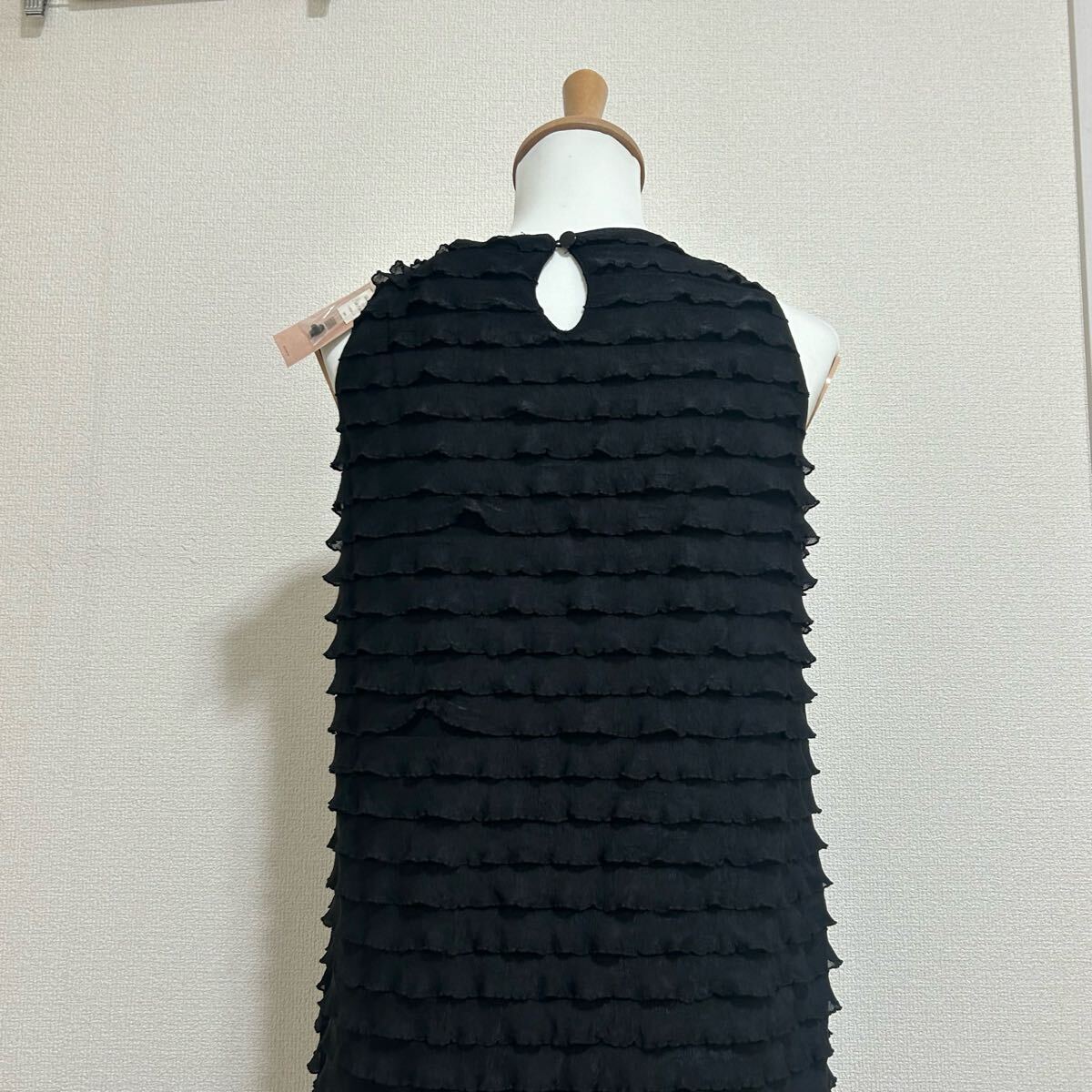 新品 未使用 pixie heart ピクシーハート ワンピース フリル ティアード ノースリーブ ストレッチ ふりふり ガーリー 膝丈 ブラック 黒 M_画像5