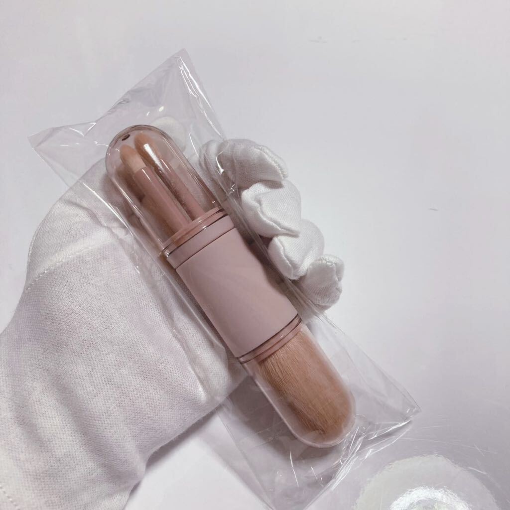 【新品　未使用】 ももちプロデュース　第二弾　おでかけブラシセット