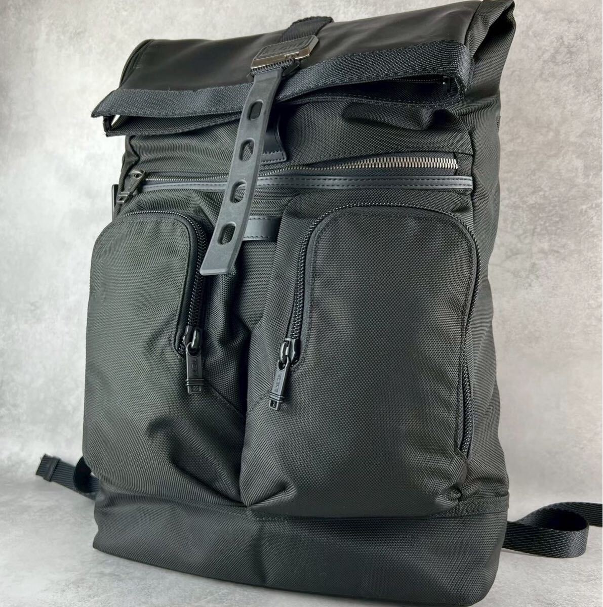 極美品/希少 TUMI トゥミ ALPHA BRAVO ランス バックパック メンズ A4可 大容量 ロールトップ ビジネス レザー ネームタグ リュック 黒