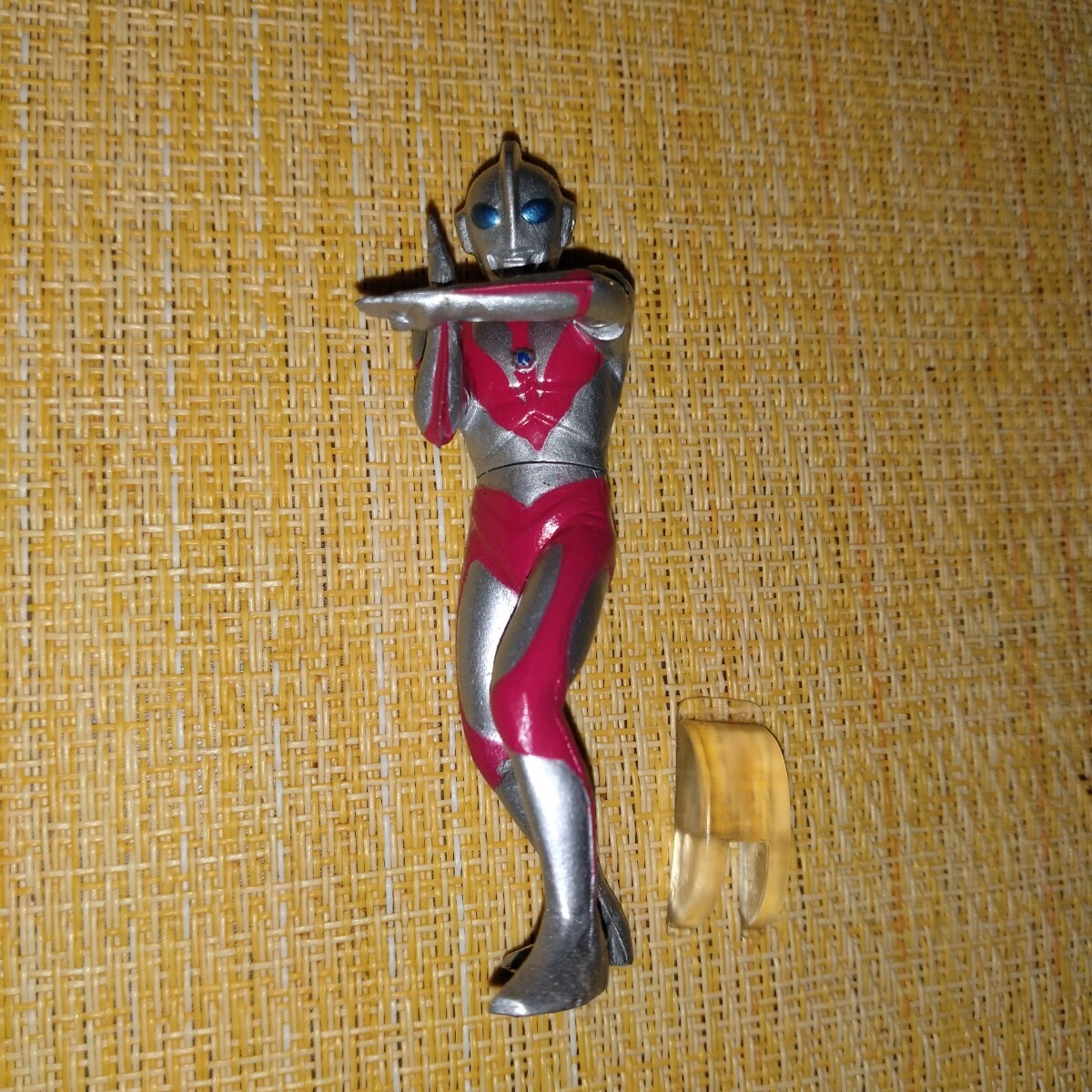 BANDAI Ultraman HG серии PART3 Ultraman Powered выставленный товар BANDAI Ultraman HG серии PART3 Ultraman Powered выставленный товар