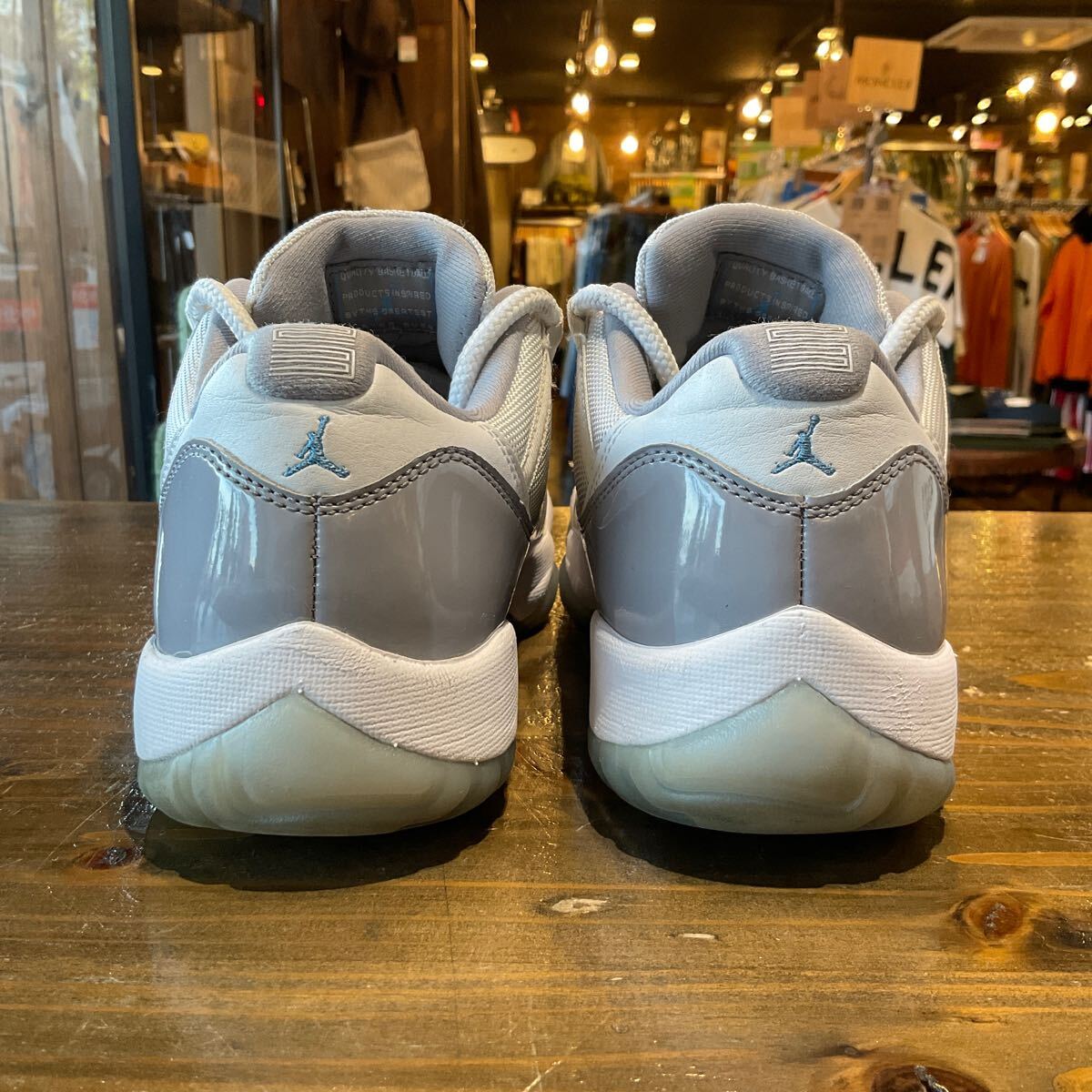 AIR JORDAN 11 RETRO LOW воздушный Jordan 11 retro low серый эмаль AV2187-140 Size 26cm б/у товар чёрный бирка 