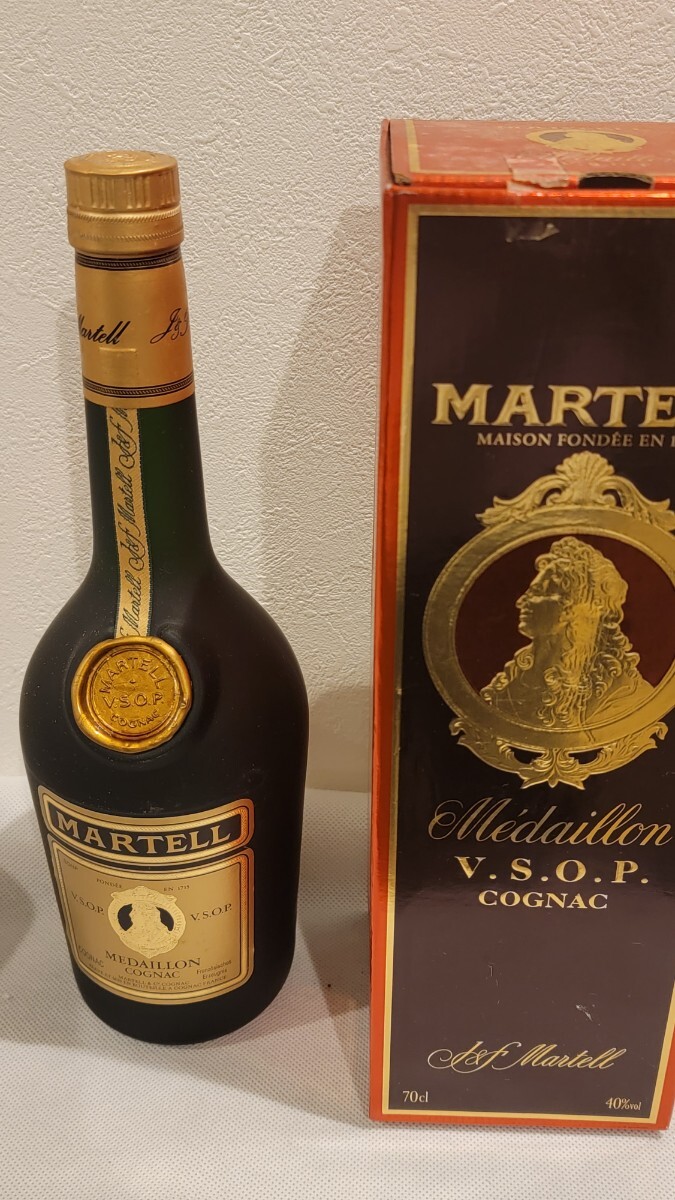 MARTELL マーテル VSOP メダリオン コニャック ブランデー 700ml 40%【未開栓?古酒】