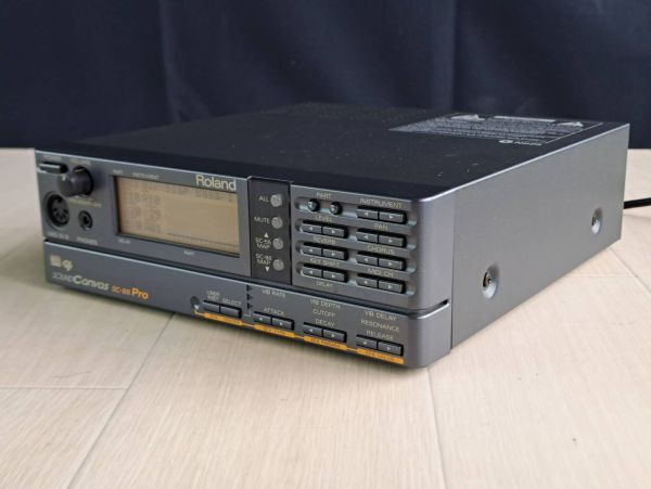 Roland SC-88Pro MIDI音源モジュール 通電確認済み 説明書付 美品・Roland ローランド SC-88Pro SOUND Canvas サウンド