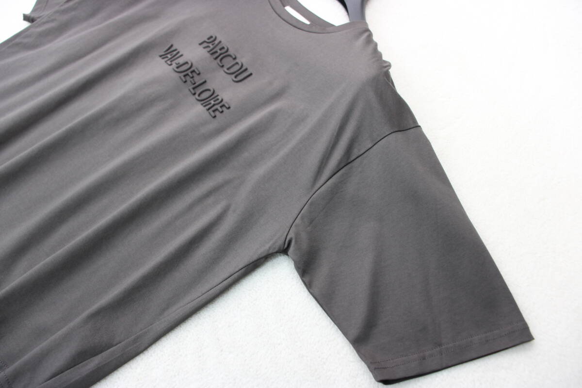 3-56 新品 エンボス加工Ｔシャツ チャコールグレーＦサイズ
