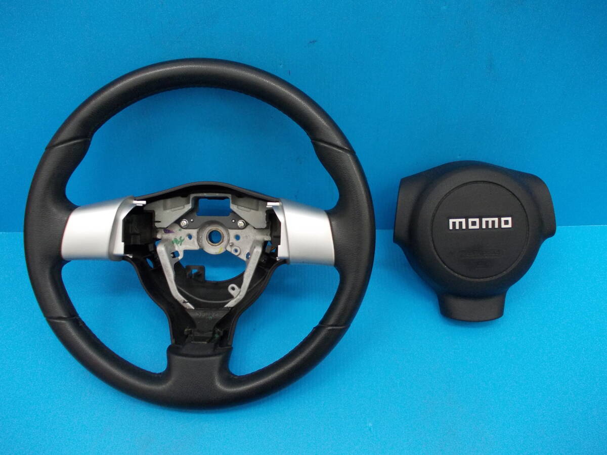■中古■LA100S/LA110S　ムーブ?カスタム　ダイハツ純正　MOMO/モモ　レザーハンドル/ステアリングホール　