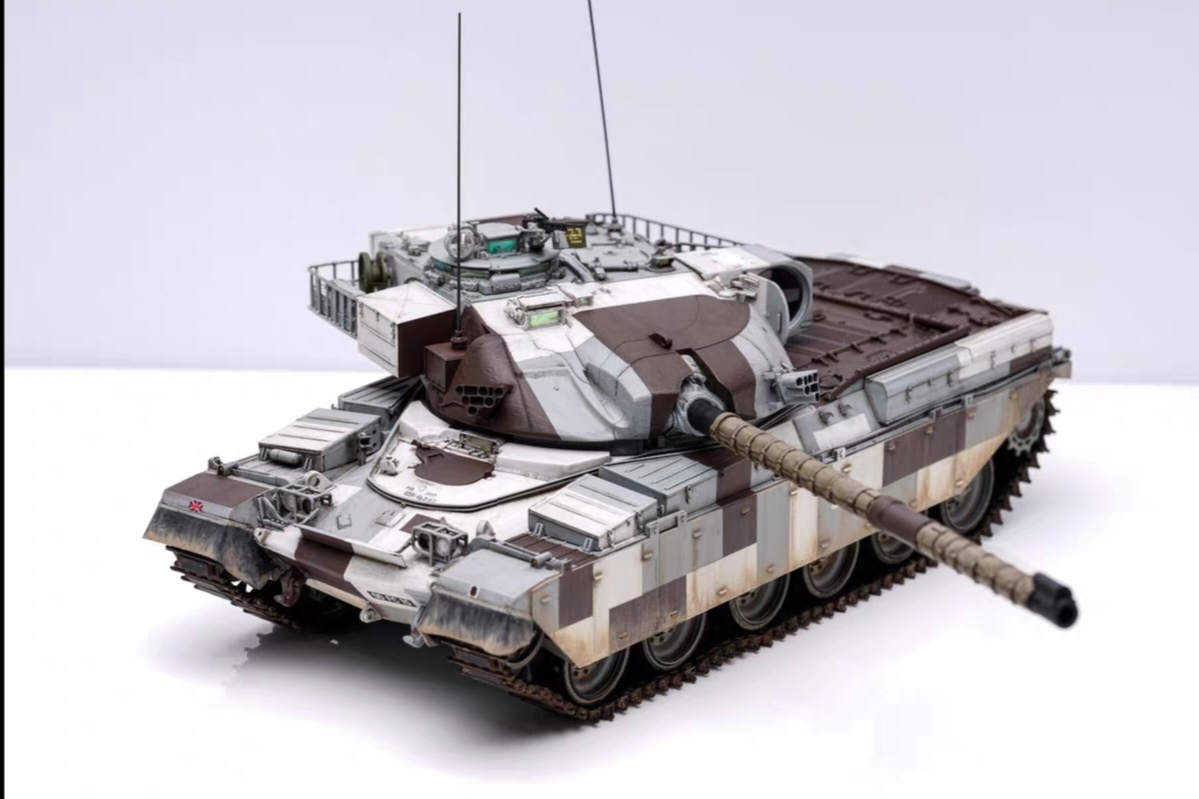 1/35 イギリス軍 チーフテンMk10 主力戦車 組立塗装済完成品_画像3