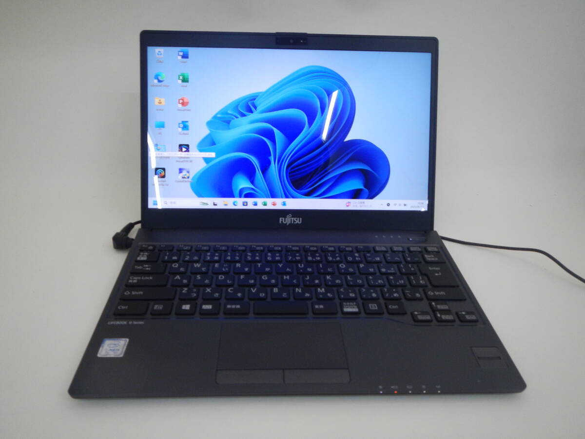 Windows11動作中古PC メーカー:富士通 型番:FMVU14003 CPU:Corei5-7300U 2.60GHz RAM:20.00GB SSD:256GB 特徴:Office2021導入済 13インチ~