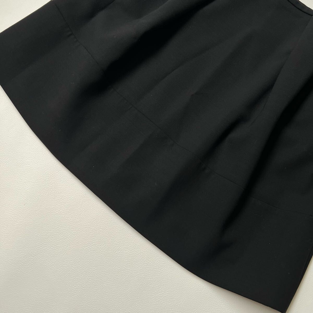 美品 FOXEY BOUTIQUE フォクシーブティック フレアスカート 膝丈 マカロンシック ストレッチダブルフェイス ブラック 40 レディース