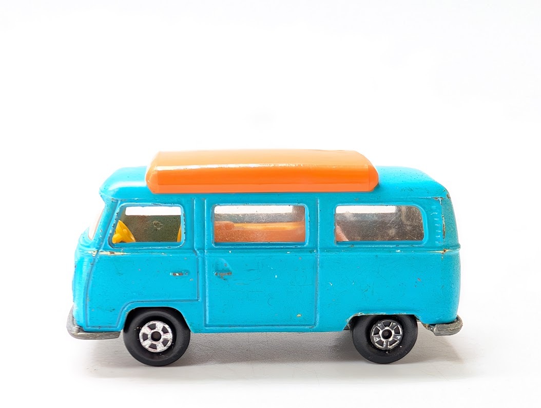 e94 ミニカー　マッチボックス　Matchbox 23 フォルクスワーゲン キャンピングカー VOLKSWAGEN CAMPER VAN レズニー LESNEY PRODUCT 