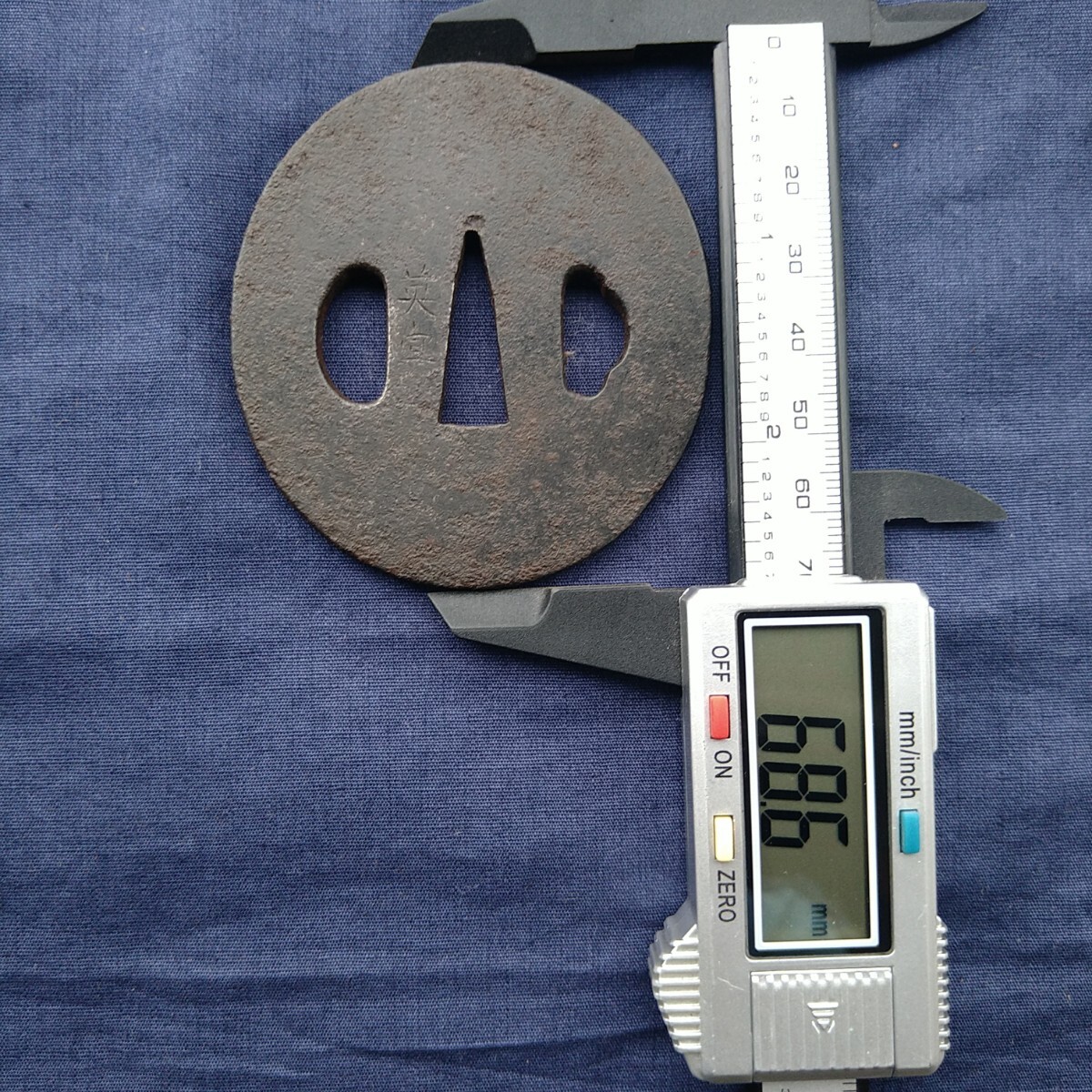 鍔　英宜　在銘　江戸時代　本物　時代物　舊家所蔵　委託品　売り切り　256