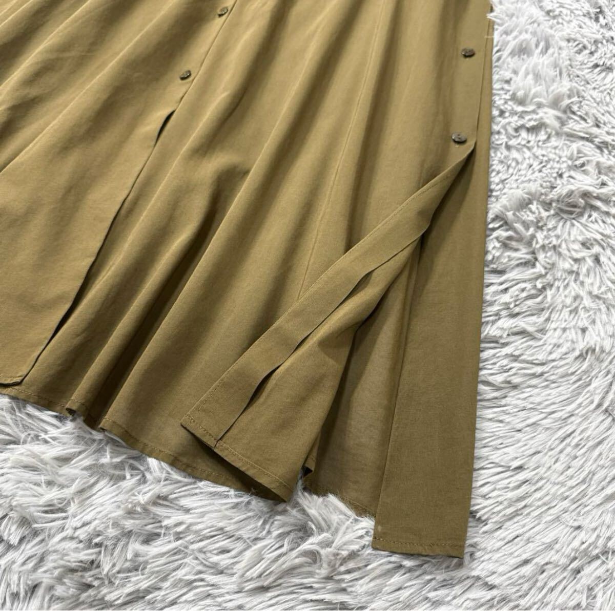 美品✨'22年 シビラ シアーシャツドレス ドラマ着用 3way カーキ M 美品✨'22年 シビラ シアーシャツドレス ドラマ着用 3way カーキ