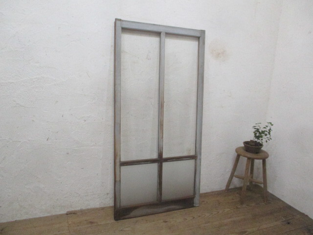 タO610◆(2)【H137，5cm×W69cm】◆ビンテージ◆ペンキの剥げたシャビーな古い木枠ガラス戸◆建具引き戸サッシ建材L笹1