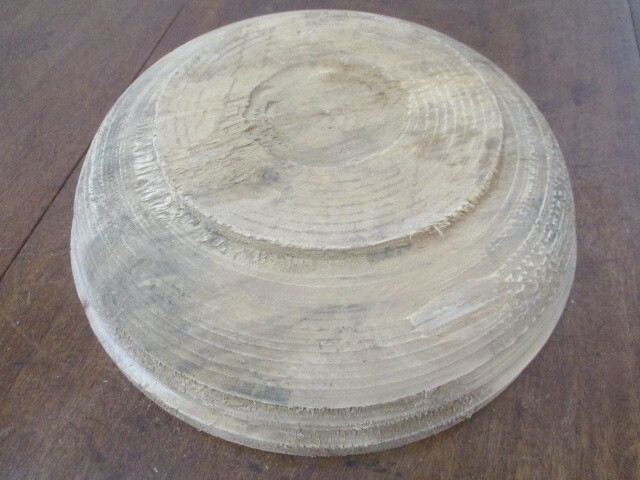 ユO932◆在庫有り◆直徑38,5cm◆珍しい木地の大きい古い木皿◆栃 トチ 無垢材 くり抜き こね鉢 ボウル コネバチ 器 そば ソバ レトロS飯