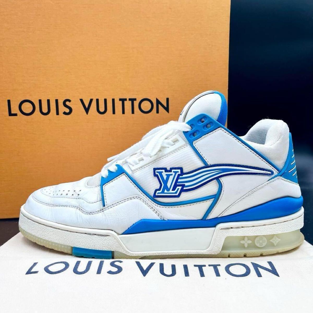【美品】 LOUIS VUITTON ルイヴィトン 【王者の貫祿】 LVトレイナーライン LVロゴ メンズ レザー スニーカー シューズ 靴 ホワイト 26.5cm
