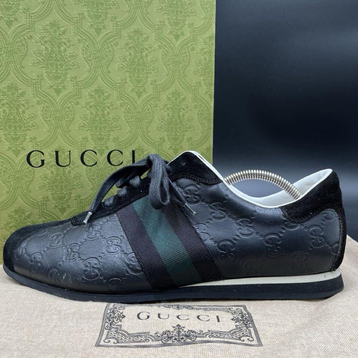 【美品】 GUCCI グッチ 【圧倒的高級(jí)感】 メンズ シマレザー GG柄 エンボス加工 シェリーライン スニーカー シューズ 靴 ブラック 26cm相當(dāng)