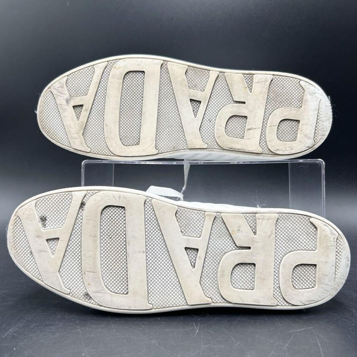1円 【美品】 PRADA プラダ 【圧倒的高級感】 サイドロゴ サイドライン ロゴ金具 厚底 スニーカー シューズ 靴 ホワイト レザー 24.5cm相當