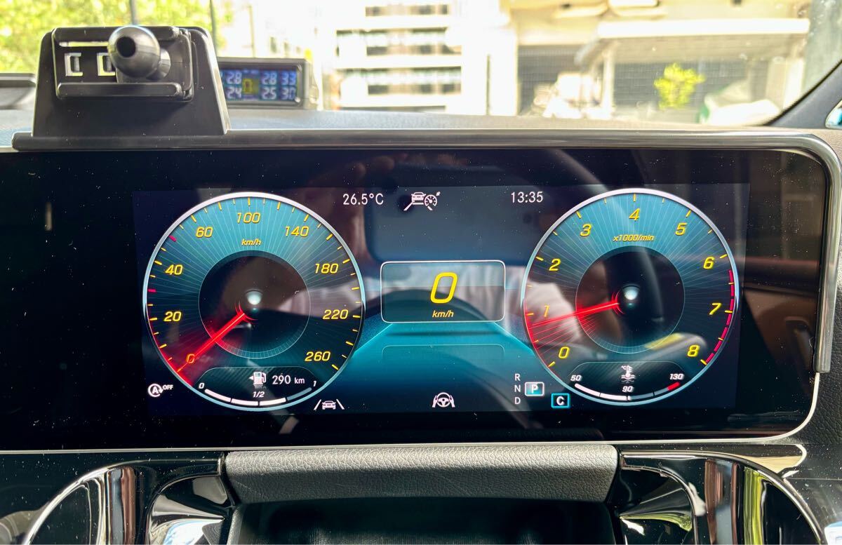 【専用デザイン】モニター取付式スマートホンホルダーベース メルセデス・ベンツA(W177)/B(W247)/GLB(X247)/GLA(H247)/CLA(C118)に_画像3