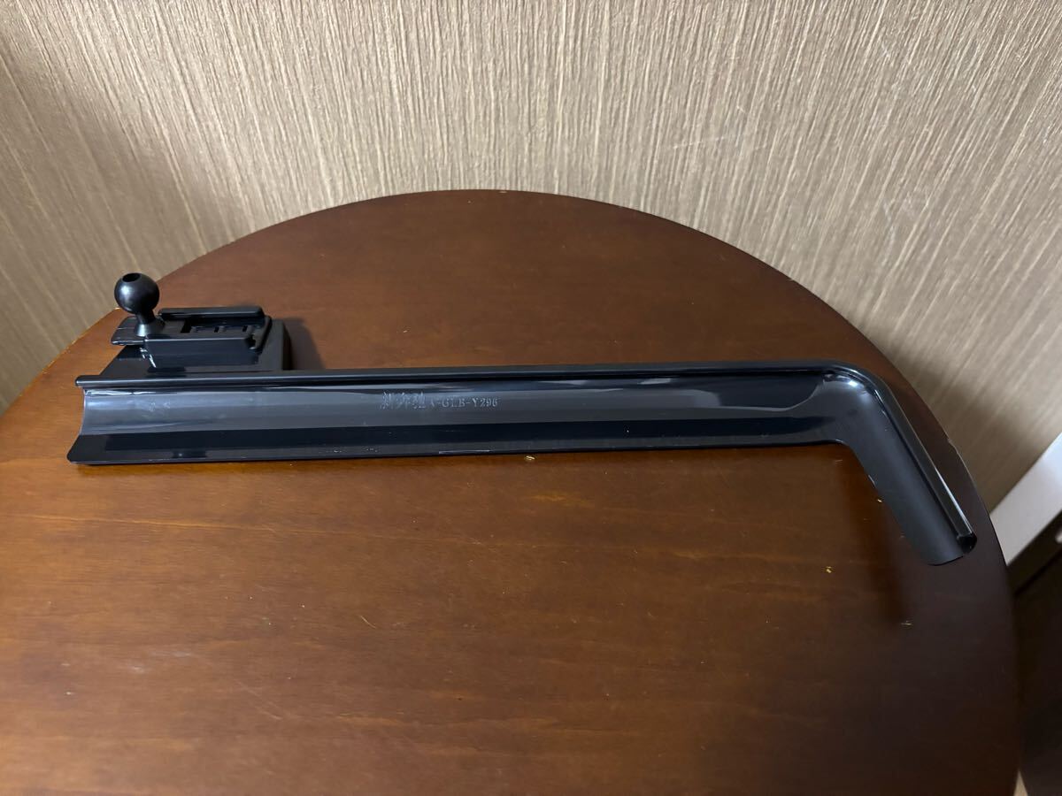 【専用デザイン】モニター取付式スマートホンホルダーベース メルセデス・ベンツA(W177)/B(W247)/GLB(X247)/GLA(H247)/CLA(C118)に_画像2