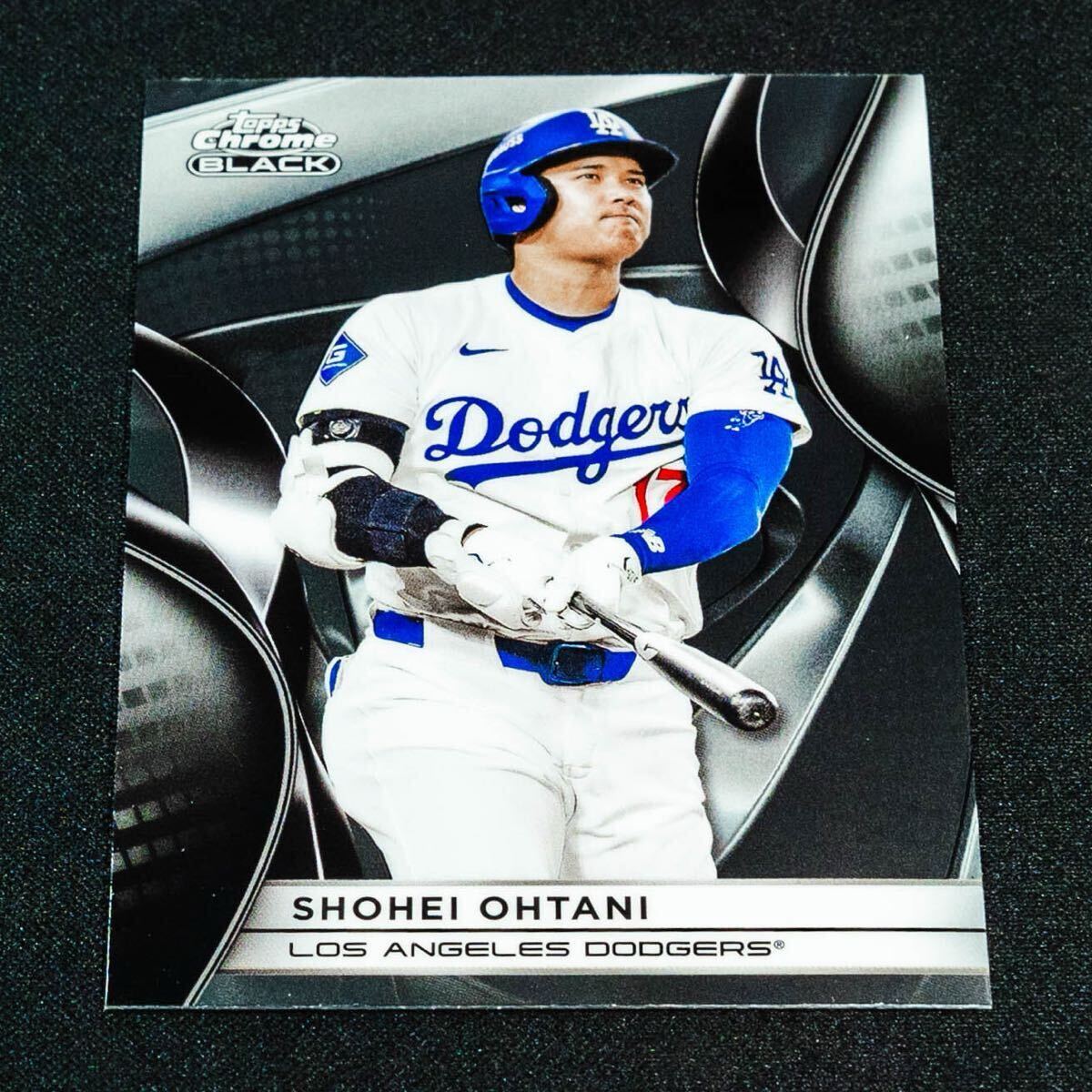 最新 2025 Topps Chrome Black 大谷翔平 No.50 ベースカード クロームブラック