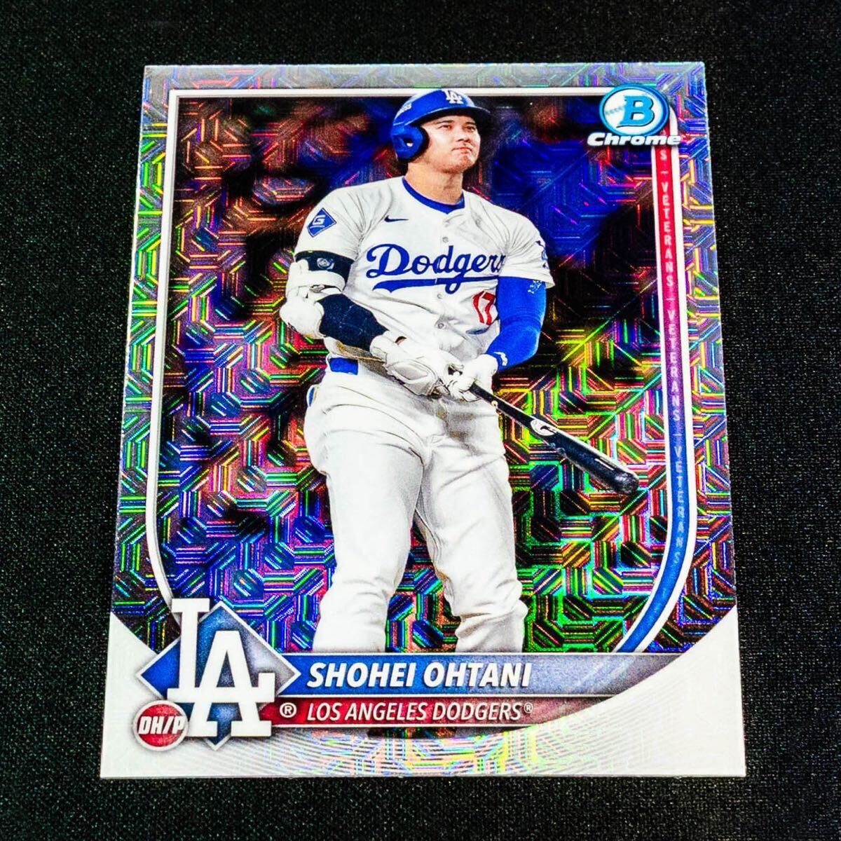 最新 2025 Topps Bowman Chrome 大谷翔平 No.17 リフラクターカード ボウマンクローム Bowman Mega