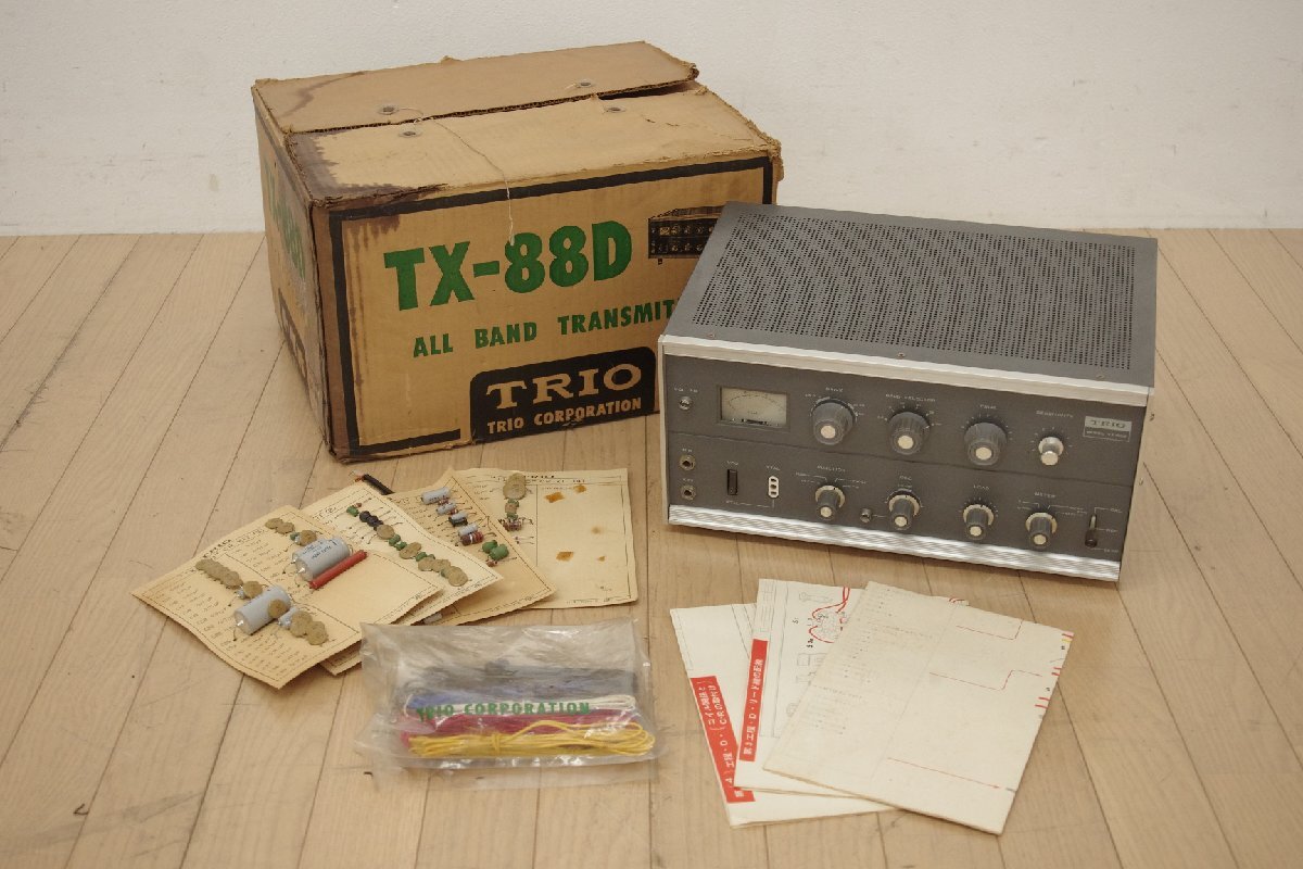  Junk TRIO Trio радиопередатчик TX-88D оригинальная коробка * детали * инструкция имеется радиолюбительская связь электризация * работоспособность не проверялась б/у текущее состояние товар (.)