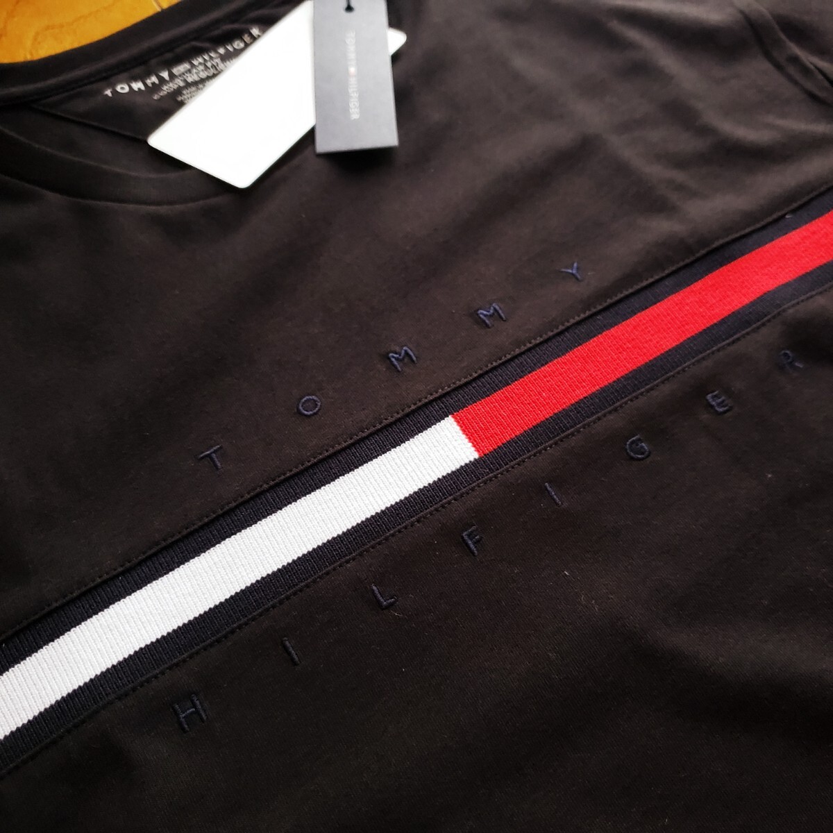 【新品】TOMMY HILFIGER Мサイズ Tシャツ フラッグロゴ 25ss ブラック トミーヒルフィガー 