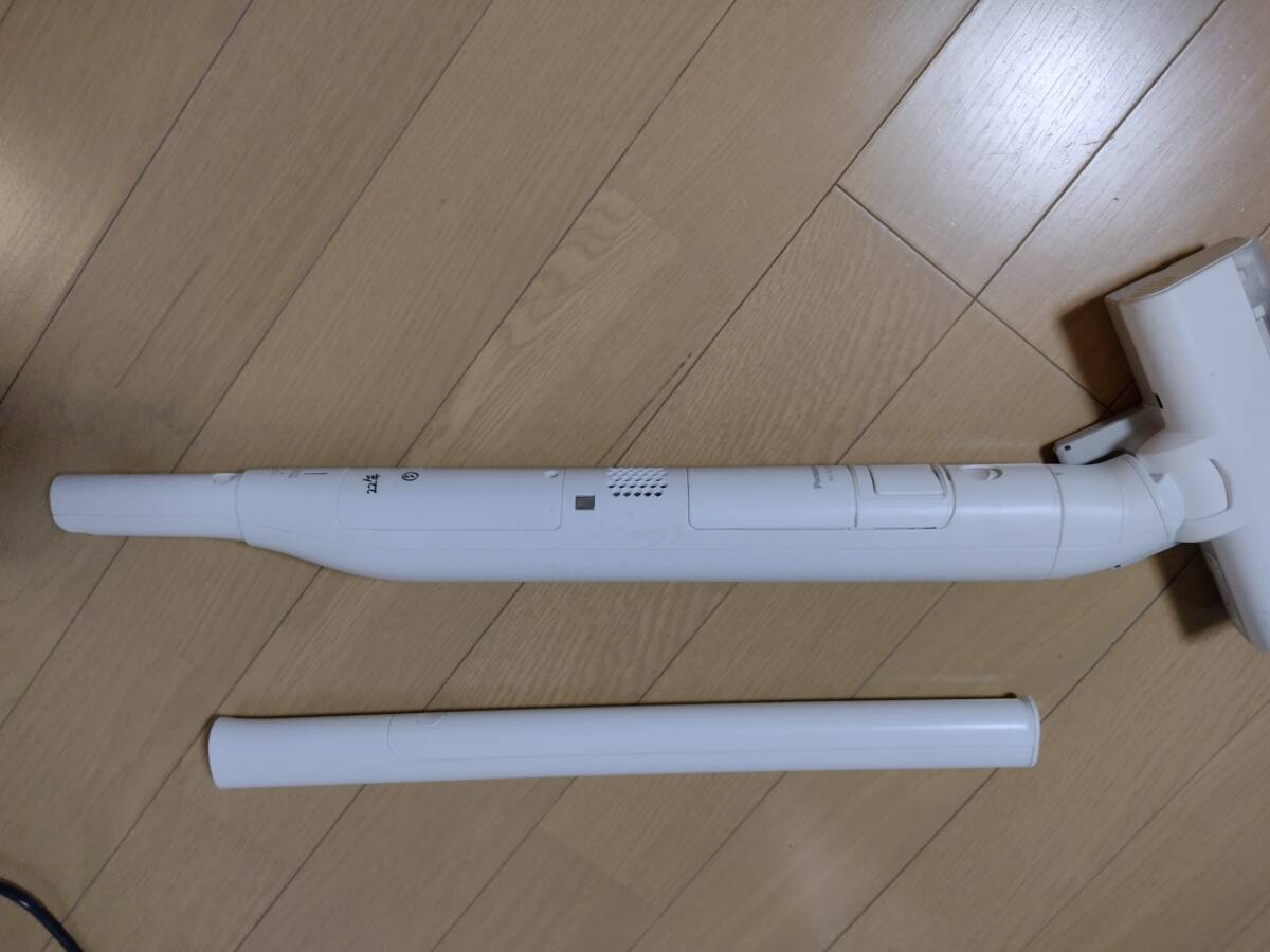 パナソニック 掃除機 MC-NS10K 2022年製 バッテリーの状態良好 5