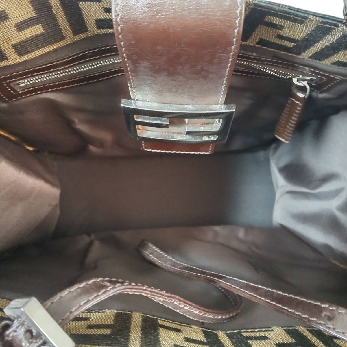 【中古品】FENDI フェンディ バックル ハンド トート バック ズッカ柄 キャンバス レザー ブラウン系 レディース 內(nèi)側(cè)劣化有 J57196RK