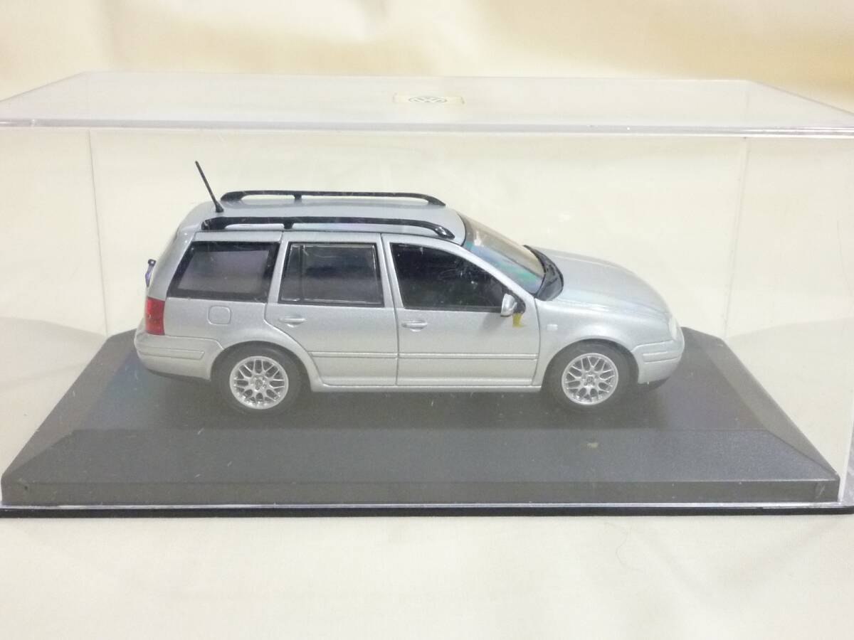 ★中古品★MINICHAMPS ミニチャンプス ミニカー VW フォルクスワーゲン ゴルフ OFM61880O