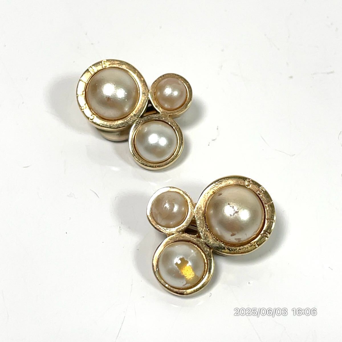 vintage CELINE セリーヌ オーバル パール調 ゴールドカラー ブランドロゴ イヤリング ピアス アクセサリー 装飾品 小物_画像1