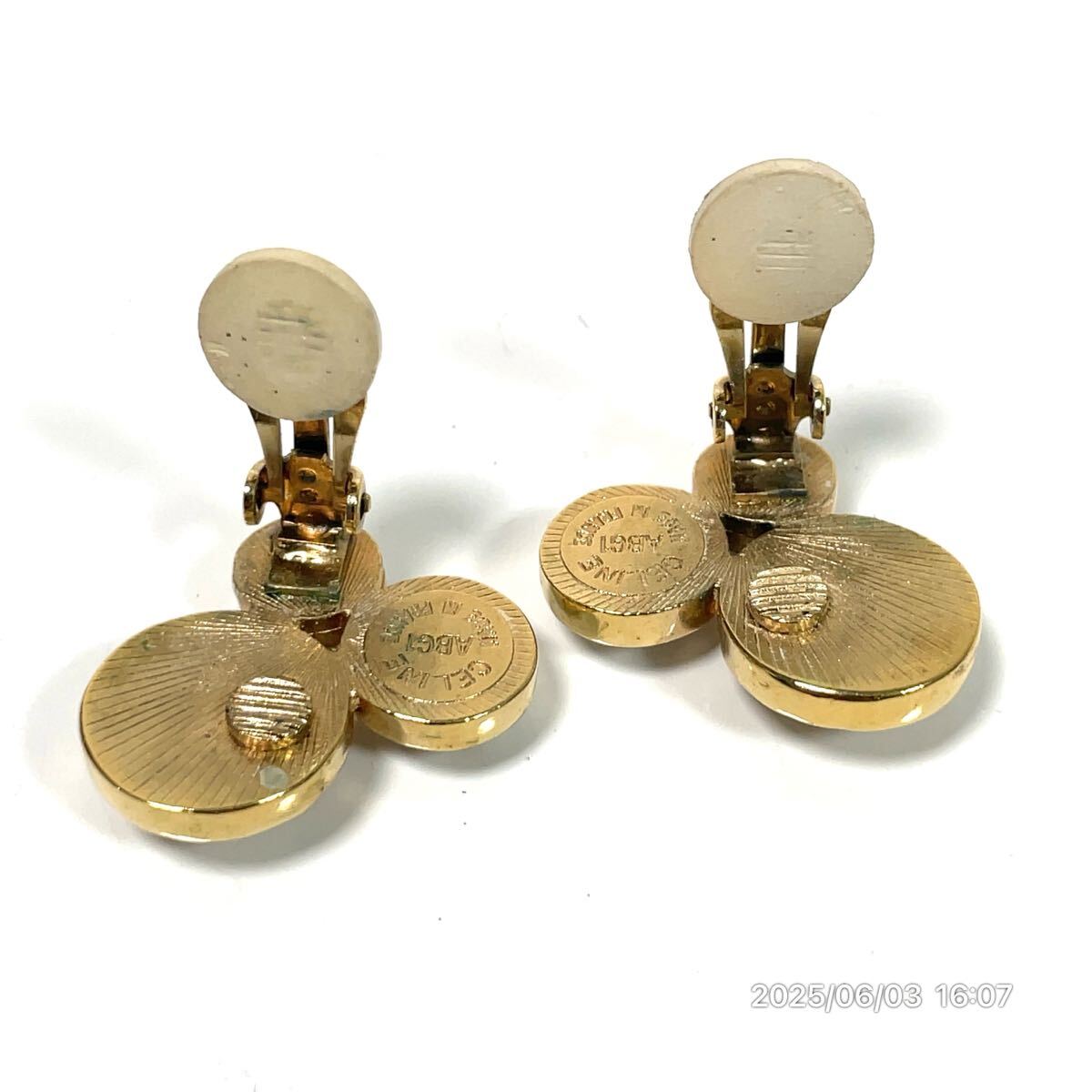 vintage CELINE セリーヌ オーバル パール調 ゴールドカラー ブランドロゴ イヤリング ピアス アクセサリー 装飾品 小物_画像6