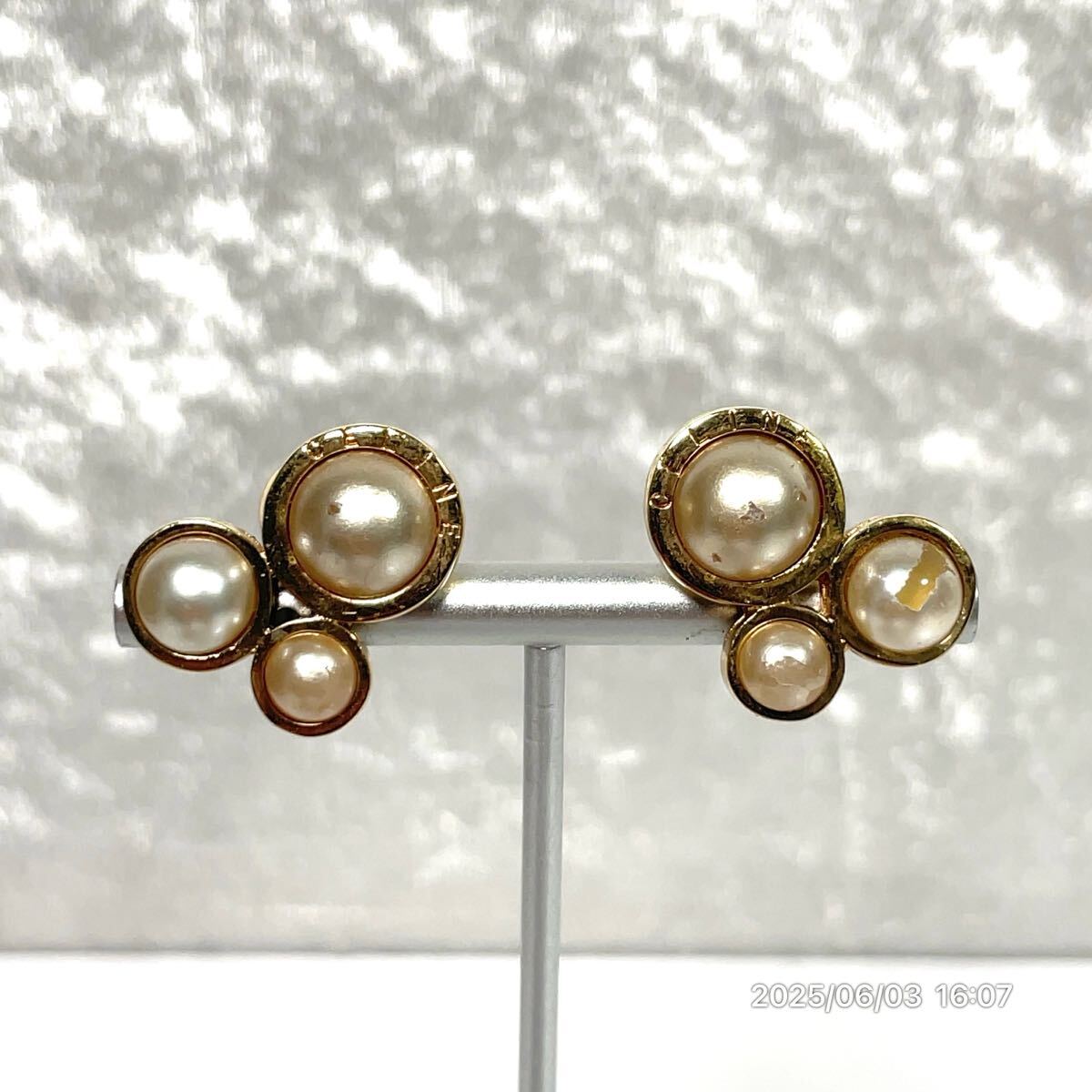 vintage CELINE セリーヌ オーバル パール調 ゴールドカラー ブランドロゴ イヤリング ピアス アクセサリー 装飾品 小物_画像7