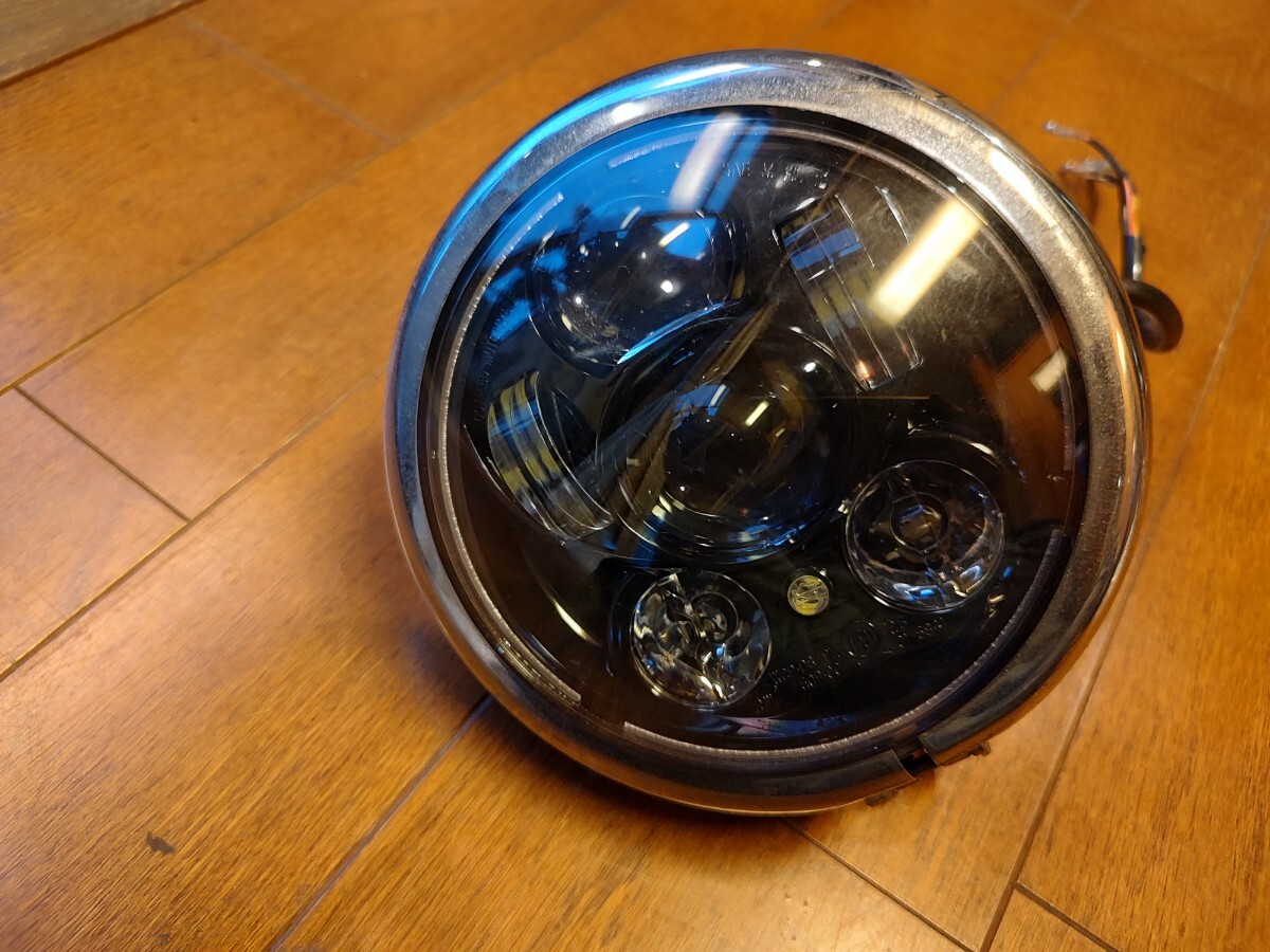 ハーレー純正　LEDヘッドライト　マルチリフレクター　ブラック　5.75インチ　67700145A　XL　FXD