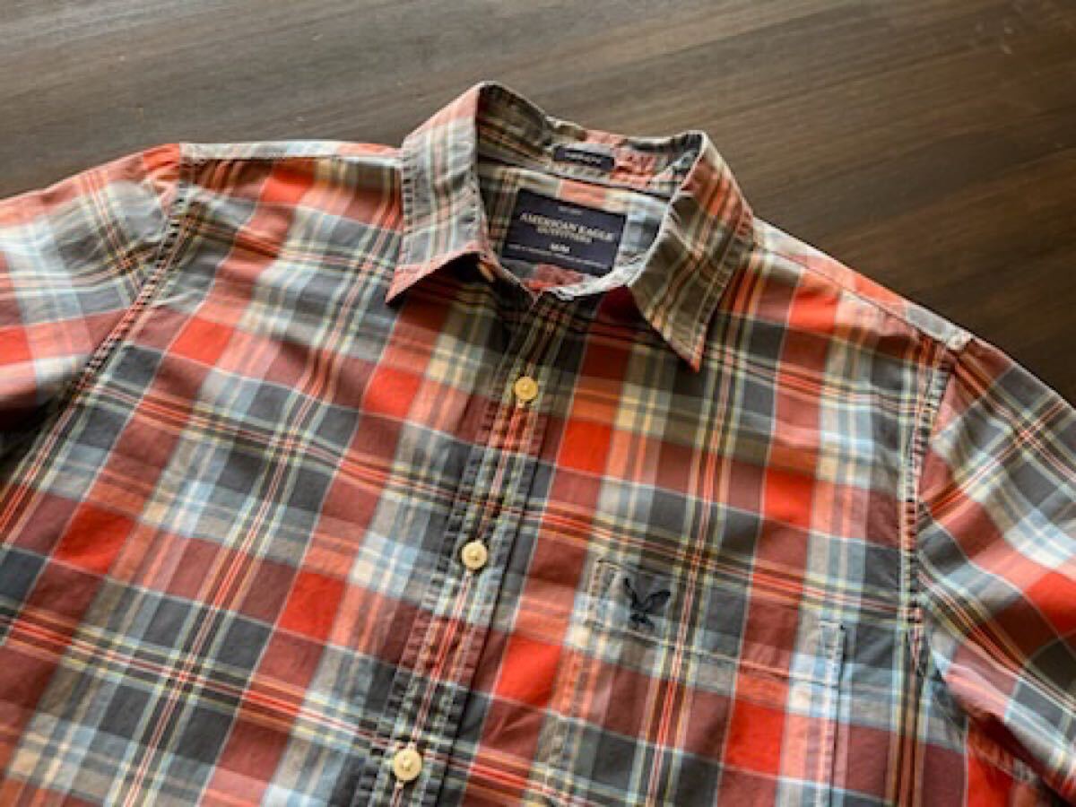 L533 メンズ シャツ ANERICAN EAGLE OUTFITTERS アメリカンイーグル 半袖 チェック レッド ロゴ アメカジ 古著 / M レターパック発送