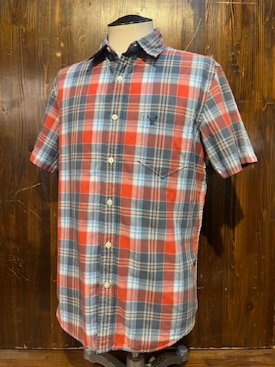 L533 メンズ シャツ ANERICAN EAGLE OUTFITTERS アメリカンイーグル 半袖 チェック レッド ロゴ アメカジ 古著 / M レターパック発送