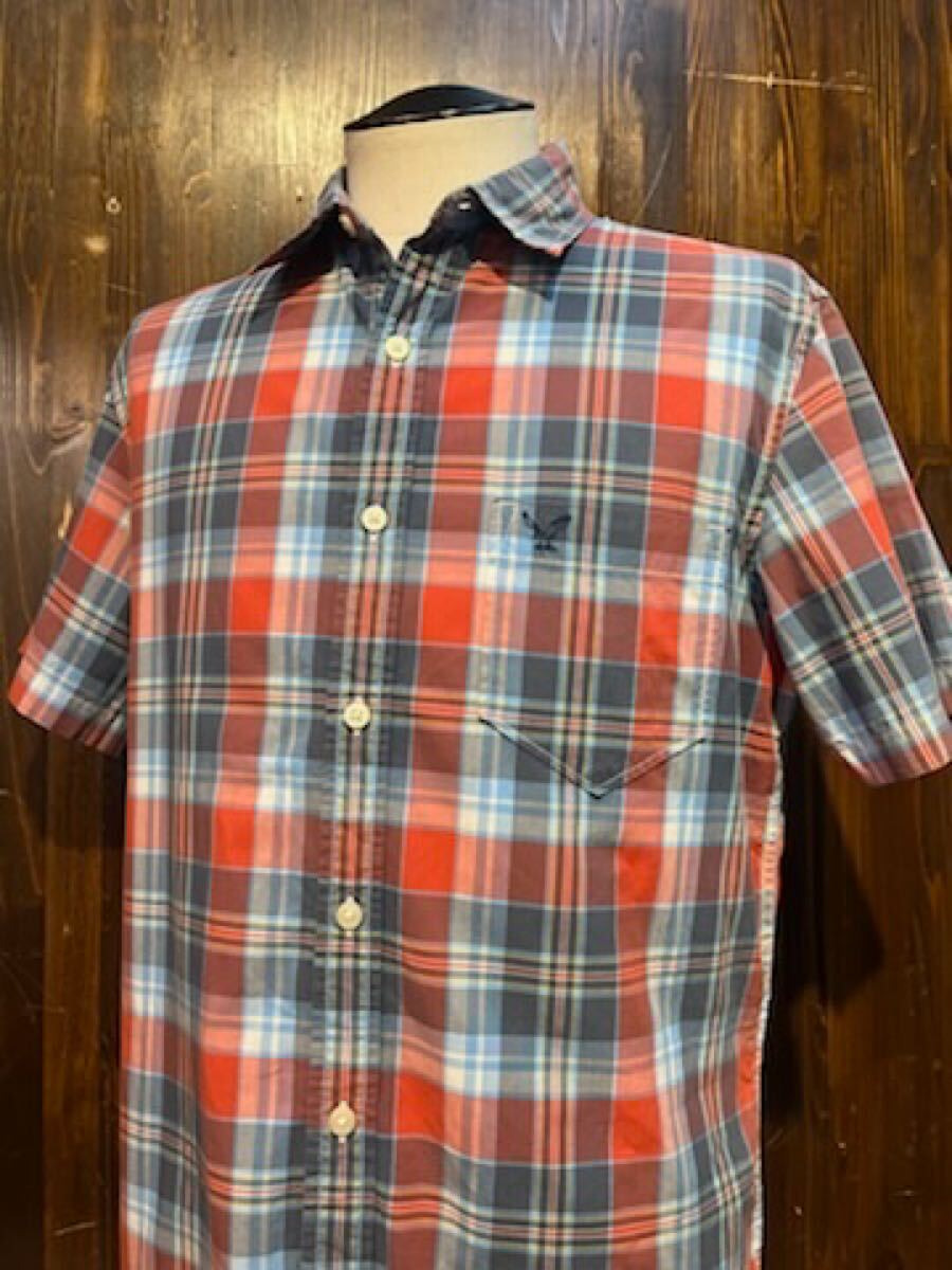 L533 メンズ シャツ ANERICAN EAGLE OUTFITTERS アメリカンイーグル 半袖 チェック レッド ロゴ アメカジ 古著 / M レターパック発送