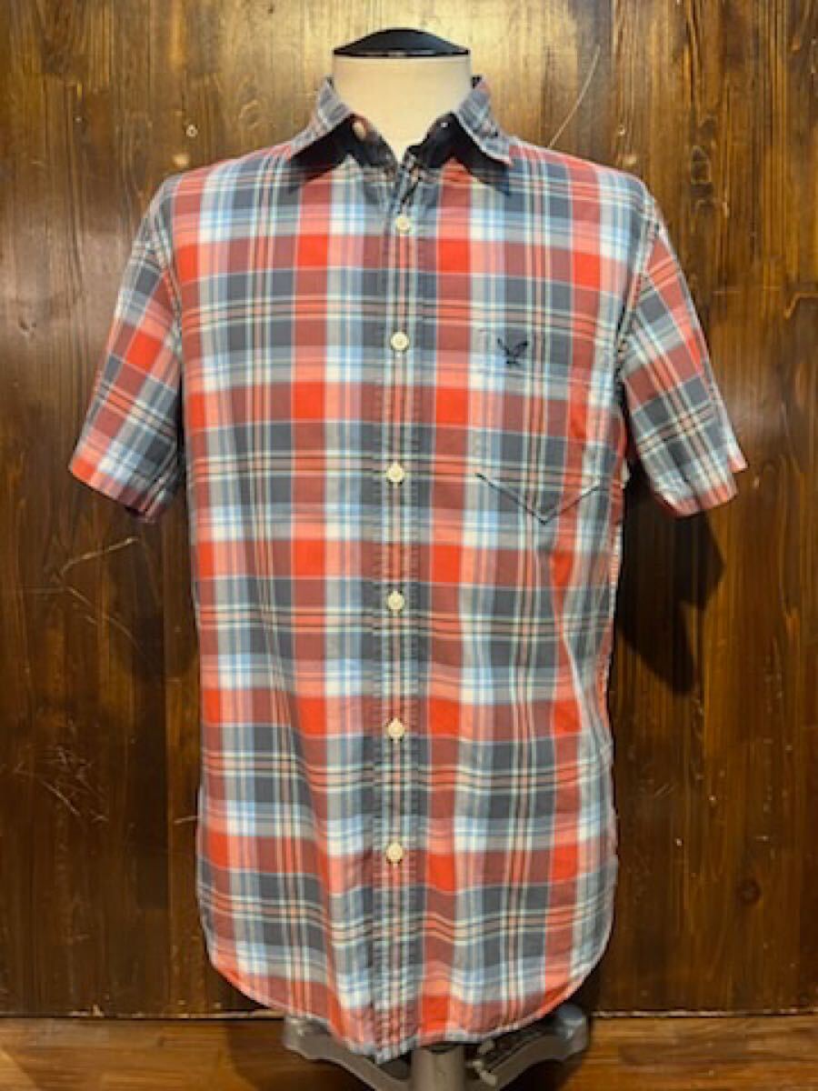 L533 メンズ シャツ ANERICAN EAGLE OUTFITTERS アメリカンイーグル 半袖 チェック レッド ロゴ アメカジ 古著 / M レターパック発送