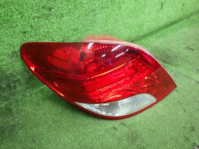 # H24年 プジョー 207 A75F01 スポーティアム 右H 純正 左 LED テール ランプ ノーマルバルブ 799 98D [ZNo:06030156]