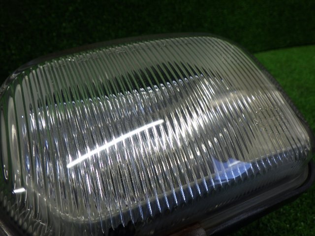 # 即決あり H16年 ベンツ Cクラス W203 C200 GH-203042 右H 右 フォグ ランプ ハロゲン HELLA 2158200656 中古 [ZNo:05004648]