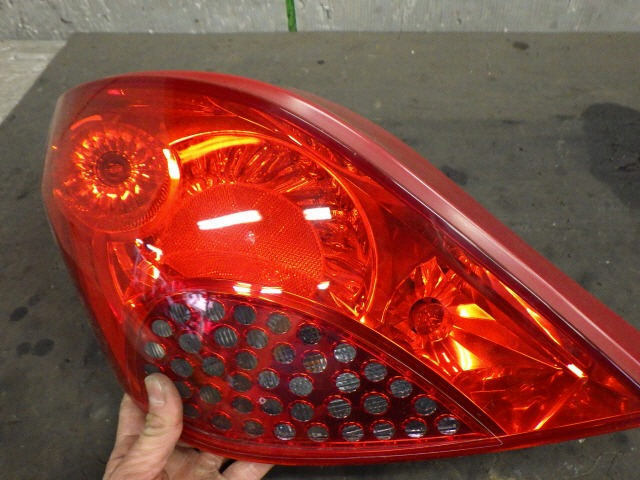 ★ 値下げ H20年 プジョー 207 A75FW スポルト 純正 左 テール ランプ ノーマルバルブ 05038 [ZNo:03004167]