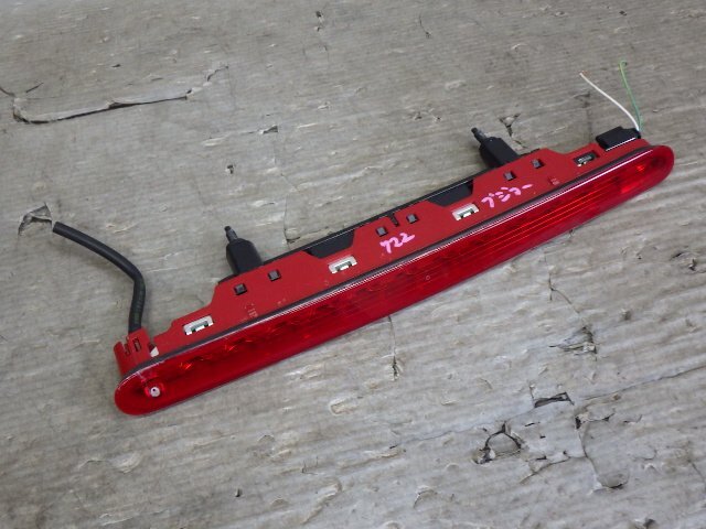 # 即決あり H23年 プジョー 3008 T85F02 純正 ハイマウント ストップ ランプ ハイマ 9683461480 LED 點(diǎn)燈確認(rèn)済 [ZNo:04021873]