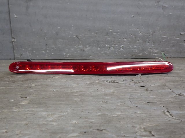 # 即決あり H23年 プジョー 3008 T85F02 純正 ハイマウント ストップ ランプ ハイマ 9683461480 LED 點(diǎn)燈確認(rèn)済 [ZNo:04021873]