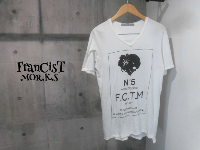 FranCisT_MOR.K.S.フランシストモークス/ART.F.C.T.M/MT1023RL/コットン モダール カットオフ加工 スカルプリント Vネック Tシャツ3/メンズ
