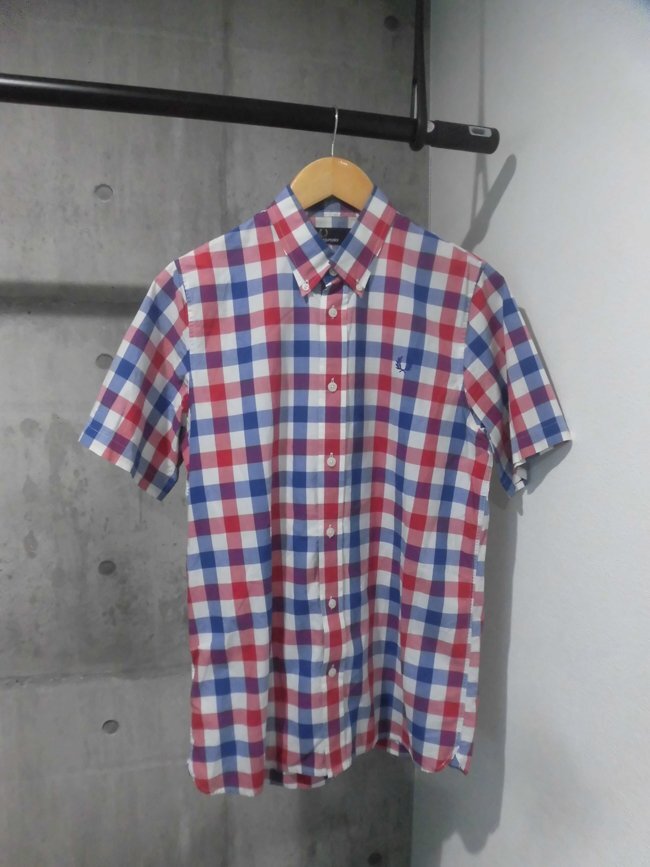 FRED PERRY Fred Perry месяц багряник японский . вышивка в клетку рубашка с коротким рукавом M/ кнопка down рубашка / проверка рубашка / мужской /M4397/ отличный 