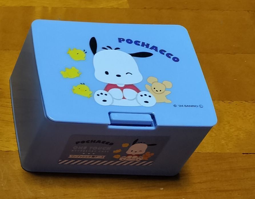 未使用　ワンプッシュ小物ケース　サンリオ　ポチャッコ　小物入れ　化粧入れ　コスメケース　収納ケース　収納ボックス　収納箱　ボックス